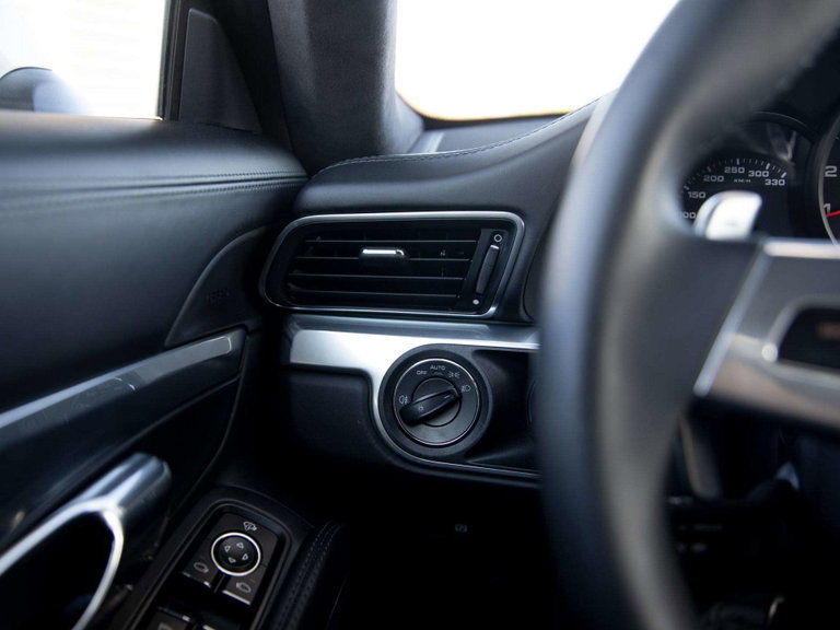 Porsche 991 Carrera 4