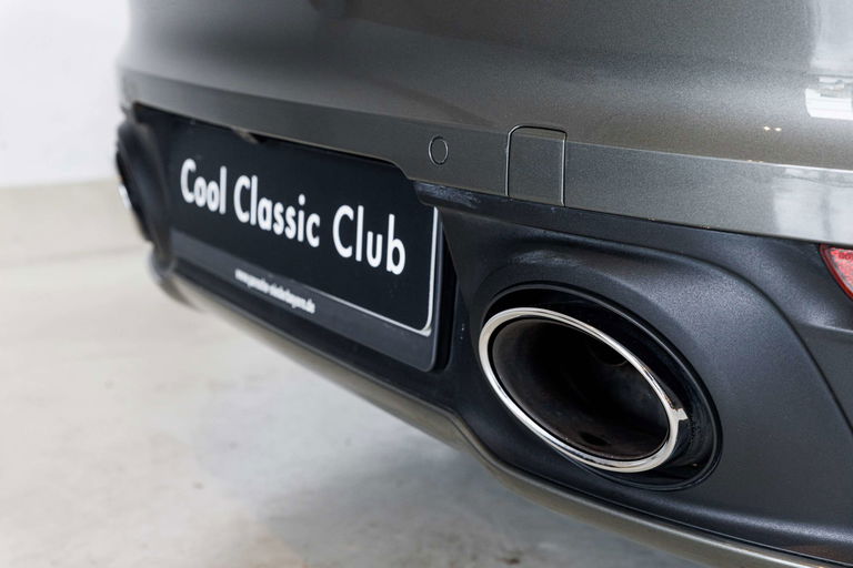 Porsche 992 Carrera 4