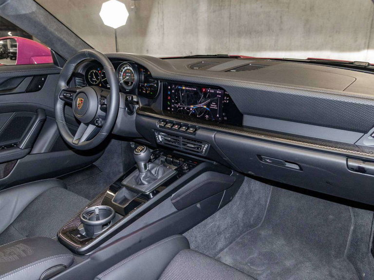 Porsche 992 GT3 Touring