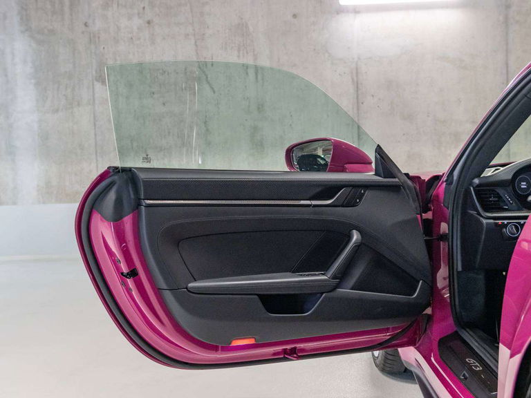 Porsche 992 GT3 Touring