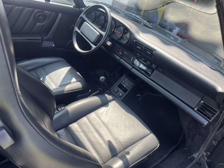 Porsche 911 Carrera 3.2