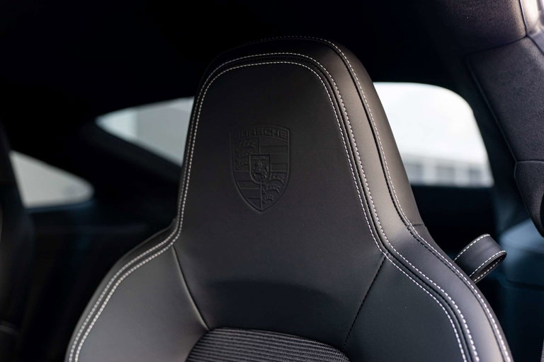 Porsche 992 GT3 Touring