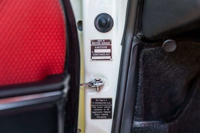 Porsche 911 S (F-Modell)