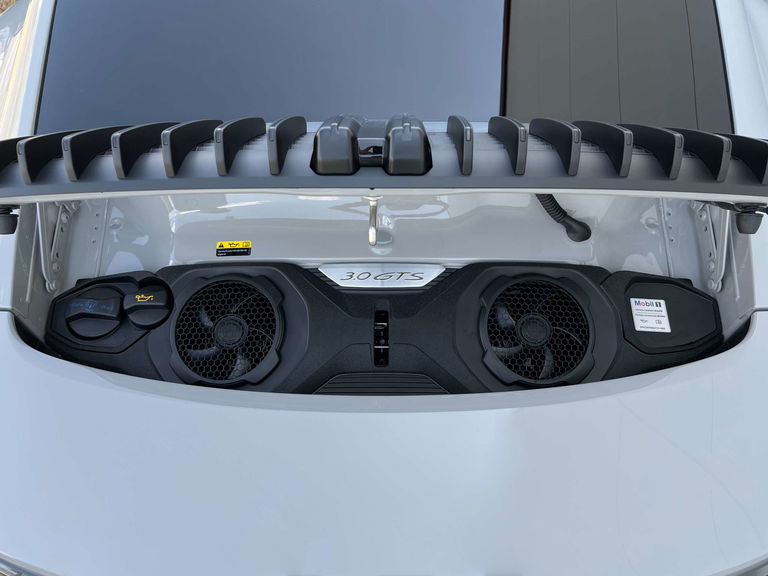 Porsche 992 Carrera GTS