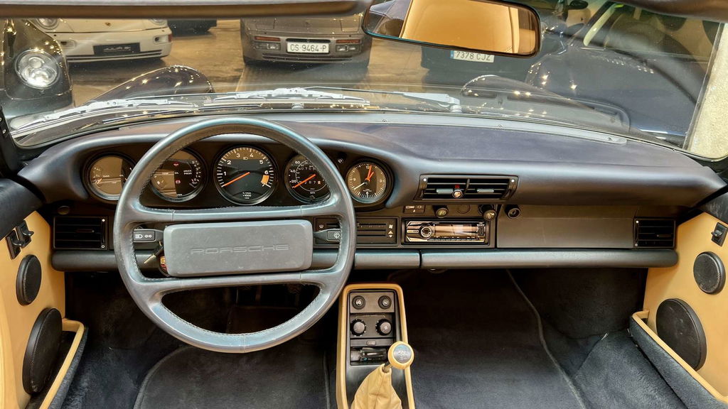 Porsche 911 Carrera 3.2