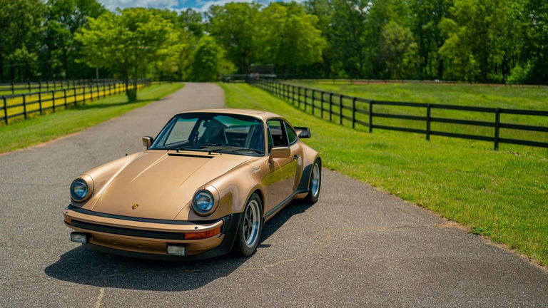 Porsche 911 Turbo 3.3 (US)