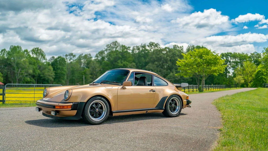 Porsche 911 Turbo 3.3 (US)