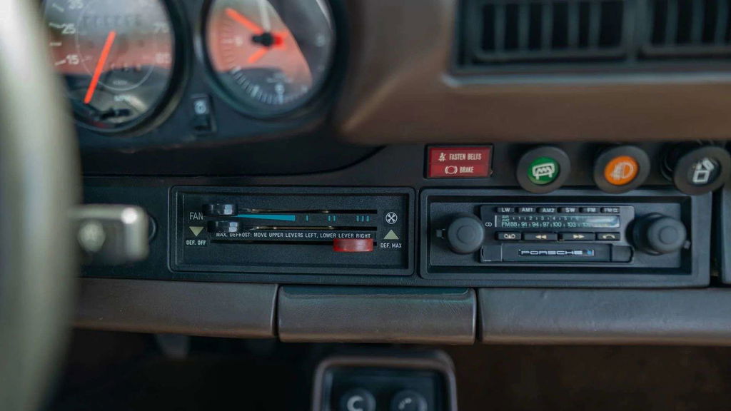 Porsche 911 Turbo 3.3 (US)