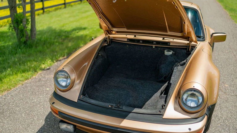 Porsche 911 Turbo 3.3 (US)