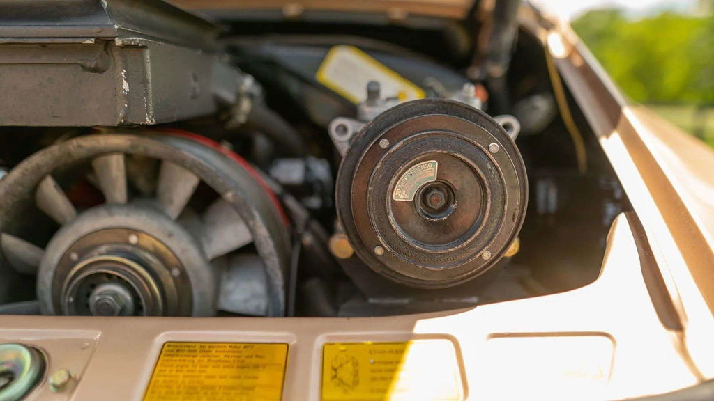 Porsche 911 Turbo 3.3 (US)