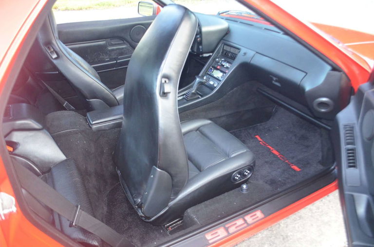 Porsche 928 S