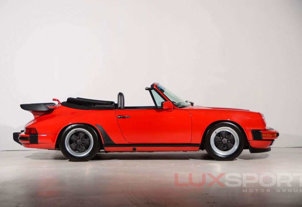 Porsche 911 Carrera 3.2 (US)