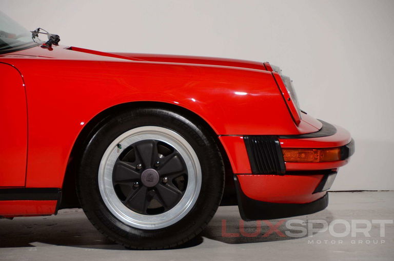 Porsche 911 Carrera 3.2 (US)