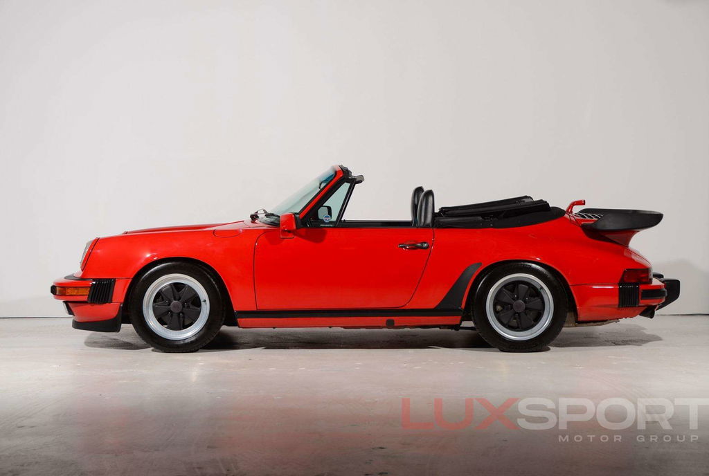 Porsche 911 Carrera 3.2 (US)
