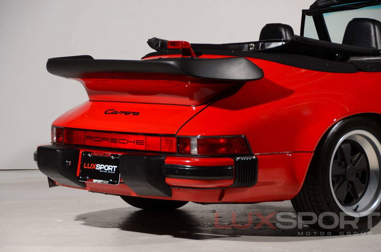 Porsche 911 Carrera 3.2 (US)