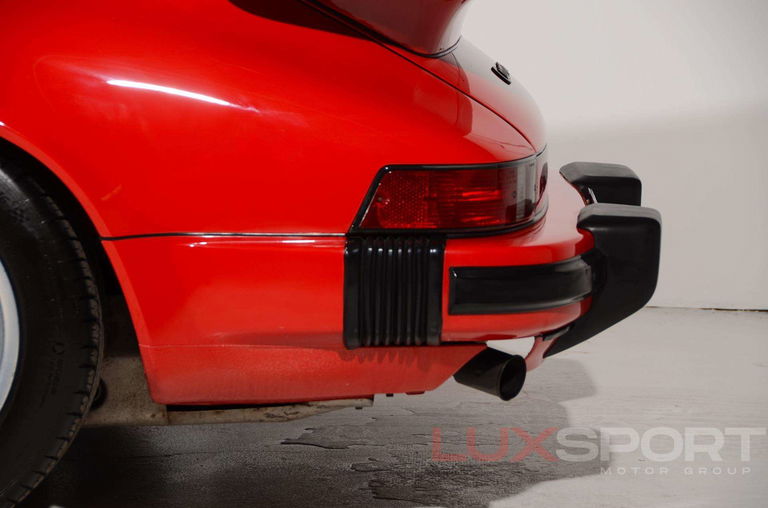 Porsche 911 Carrera 3.2 (US)