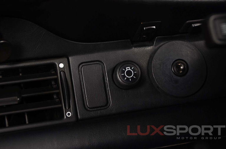 Porsche 911 Carrera 3.2 (US)