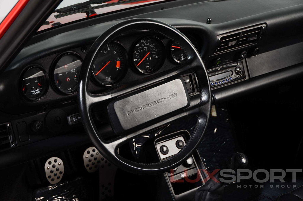 Porsche 911 Carrera 3.2 (US)