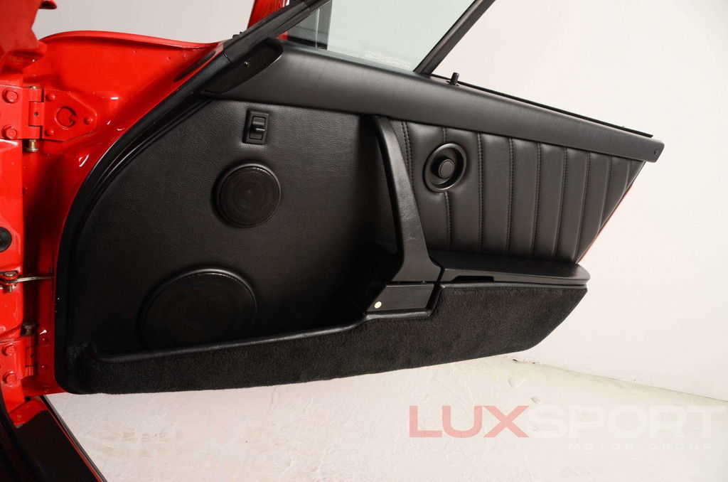 Porsche 911 Carrera 3.2 (US)