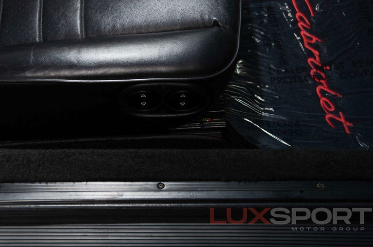 Porsche 911 Carrera 3.2 (US)