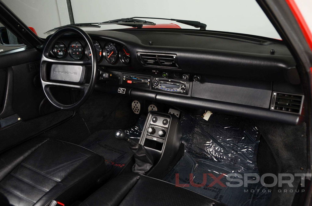 Porsche 911 Carrera 3.2 (US)