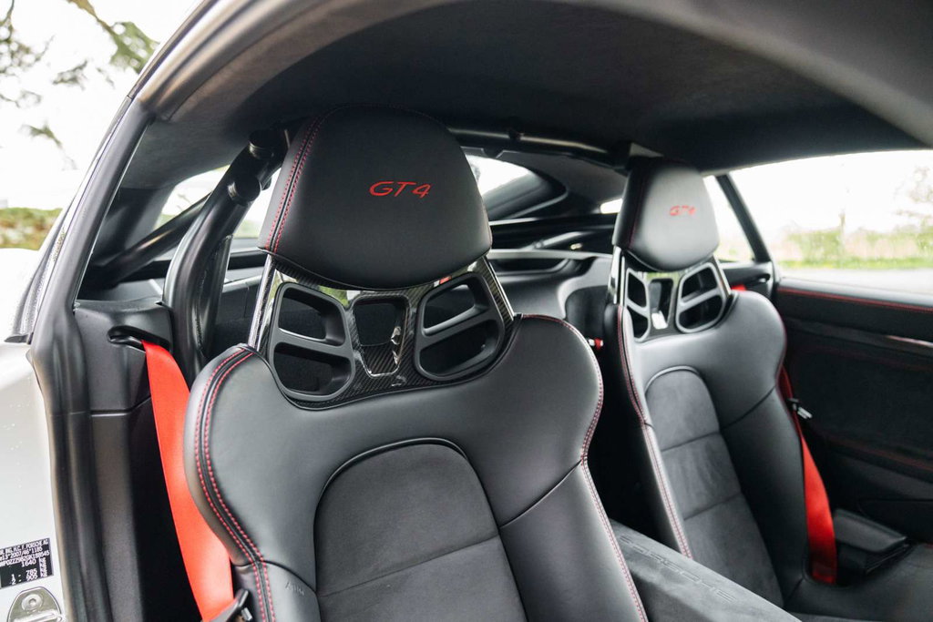 Porsche 981 Cayman GT4