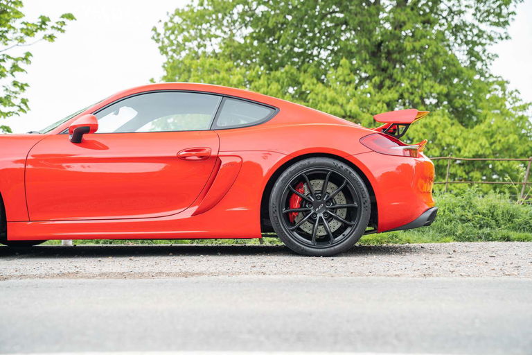 Porsche 981 Cayman GT4