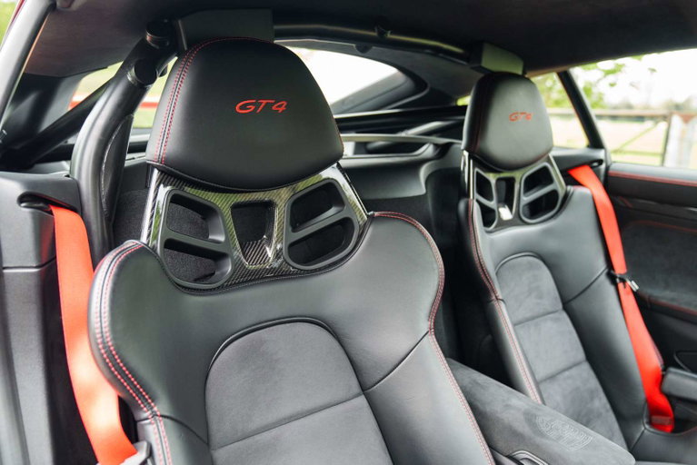 Porsche 981 Cayman GT4