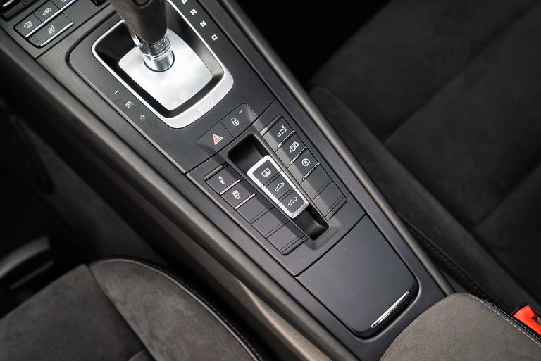 Porsche 991.2 Carrera GTS