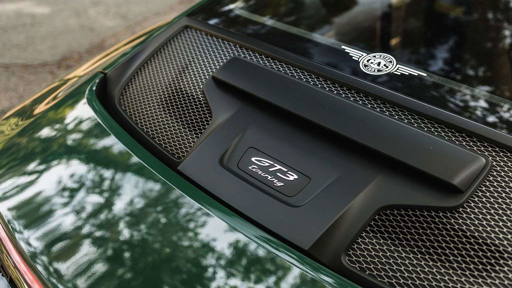 Porsche 992 GT3 Touring