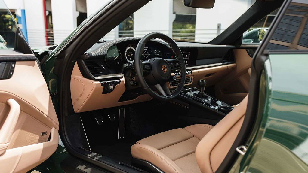 Porsche 992 GT3 Touring