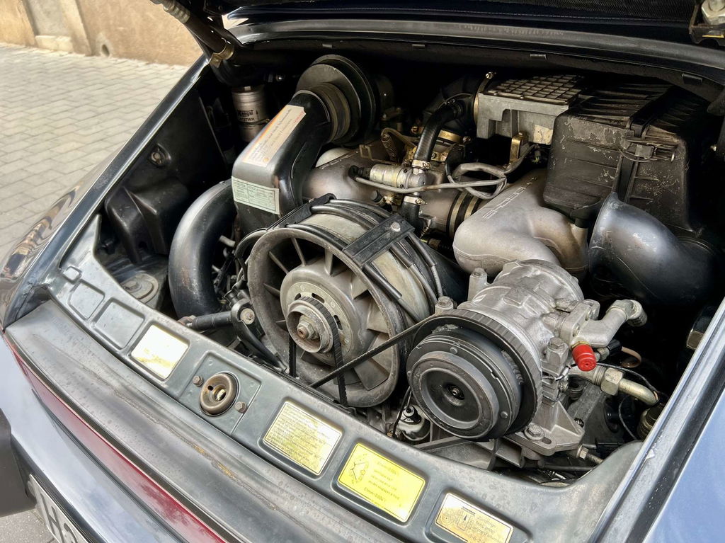 Porsche 911 Carrera 3.2