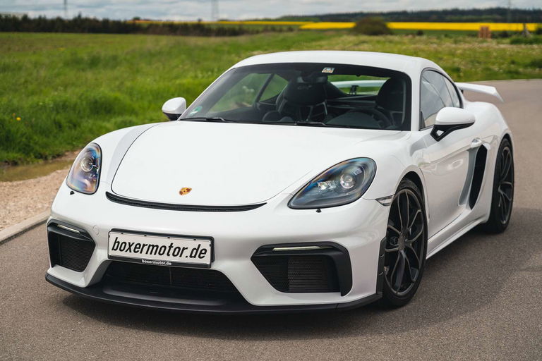 Porsche 718 Cayman GT4