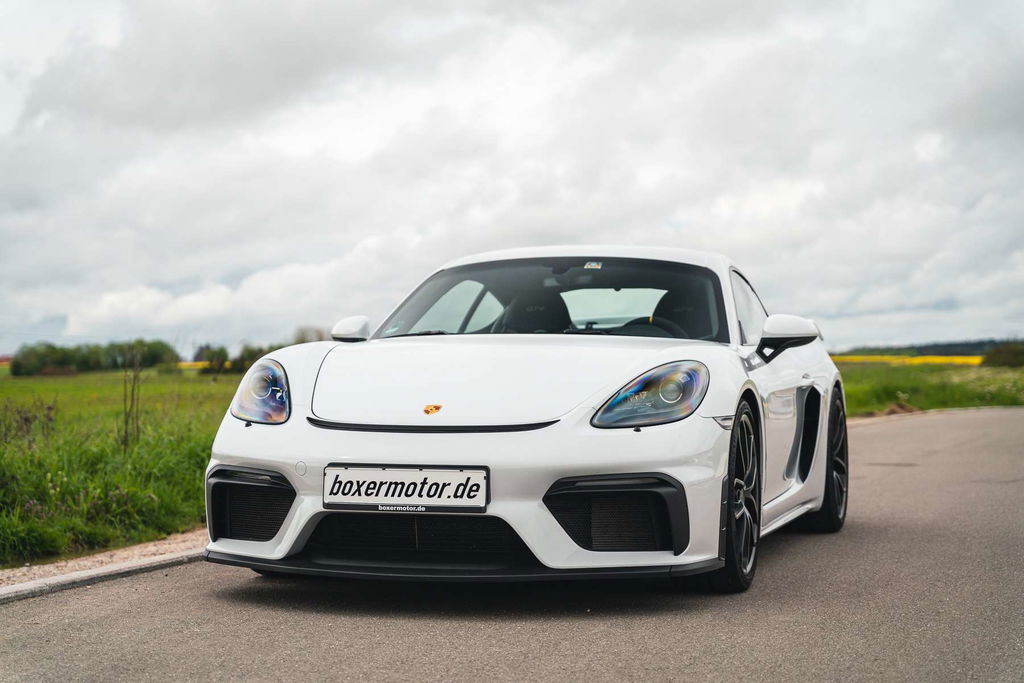 Porsche 718 Cayman GT4