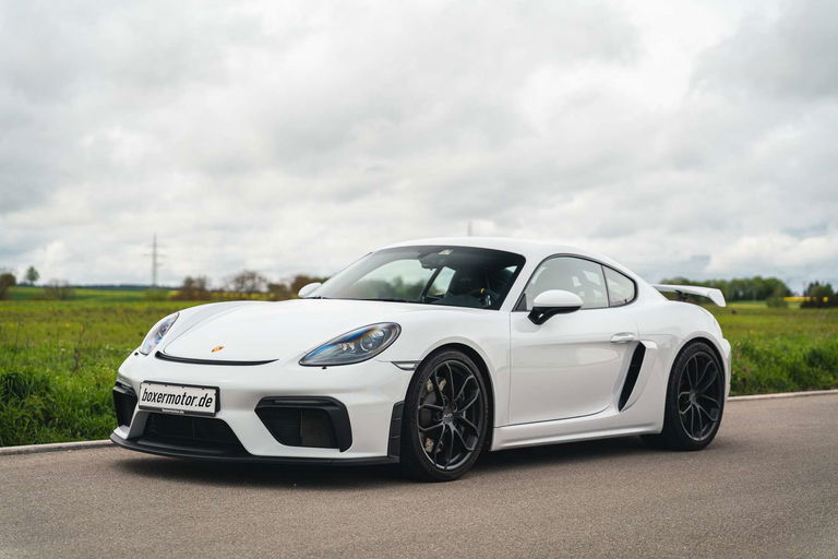 Porsche 718 Cayman GT4