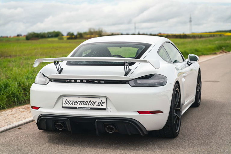 Porsche 718 Cayman GT4