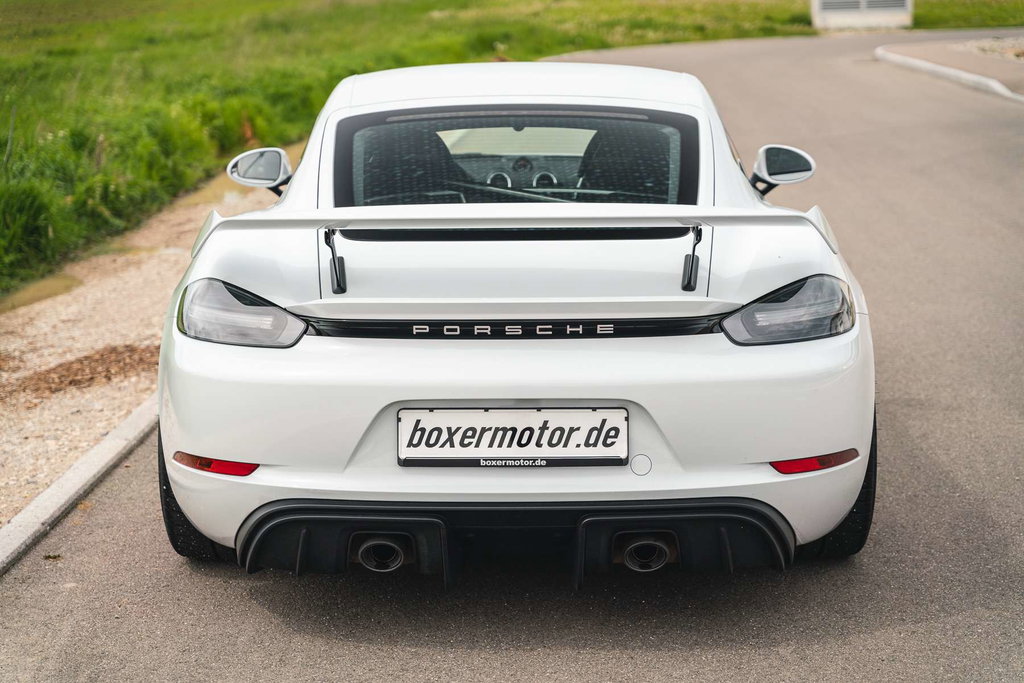 Porsche 718 Cayman GT4