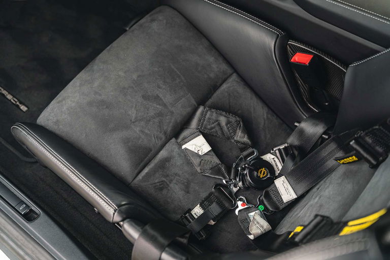 Porsche 718 Cayman GT4