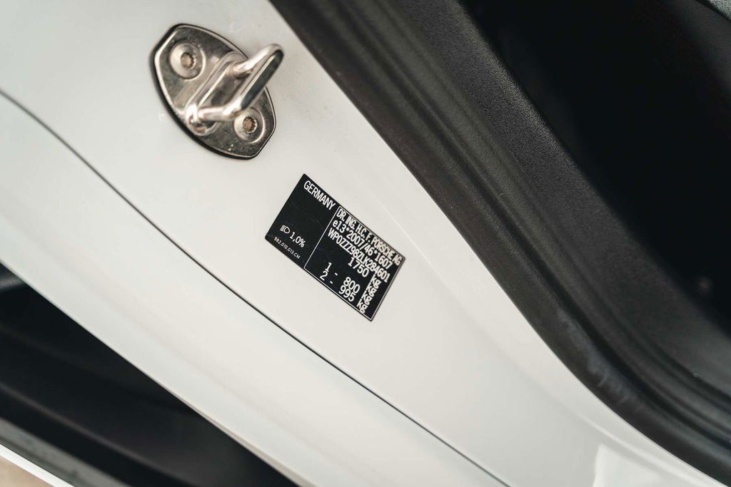 Porsche 718 Cayman GT4