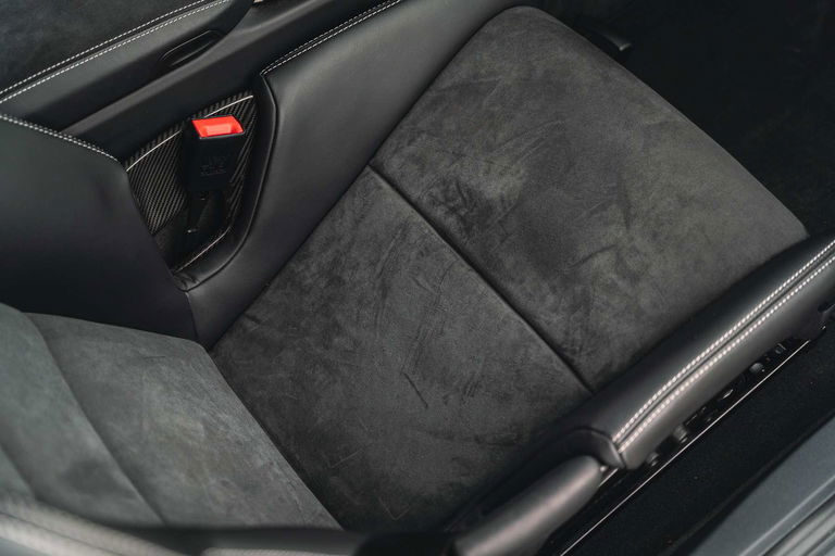 Porsche 718 Cayman GT4