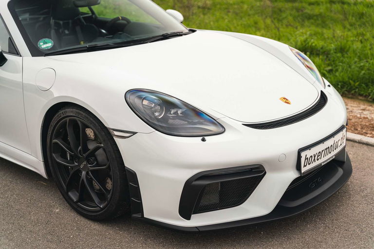 Porsche 718 Cayman GT4