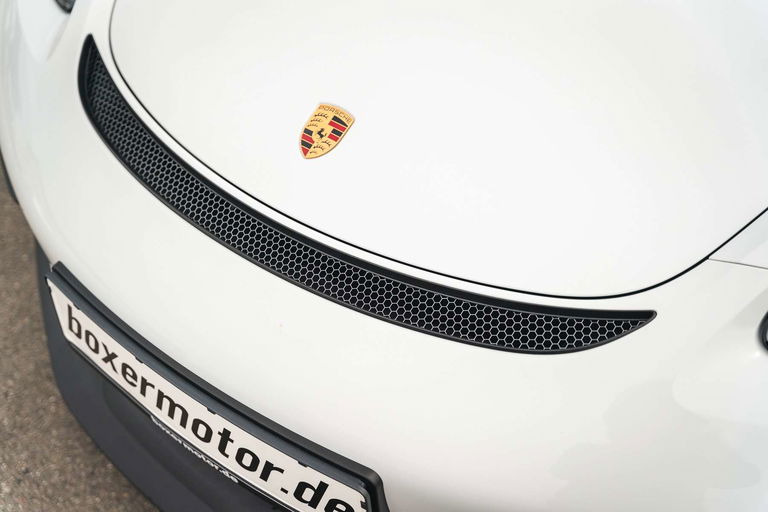 Porsche 718 Cayman GT4