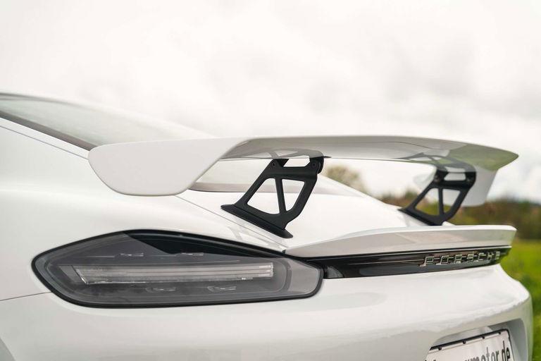 Porsche 718 Cayman GT4