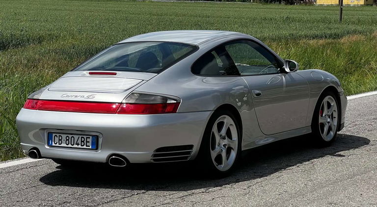 Porsche 996 Carrera 4S