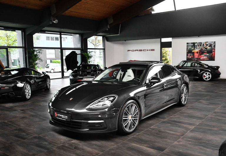 Porsche Panamera 4S