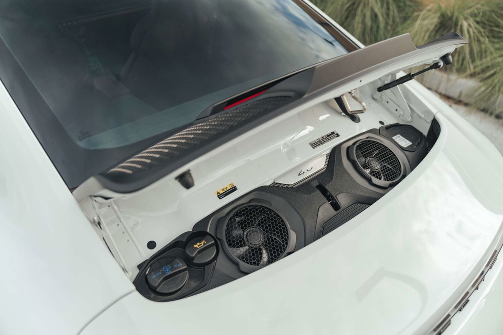 Porsche 992 GT3 Touring