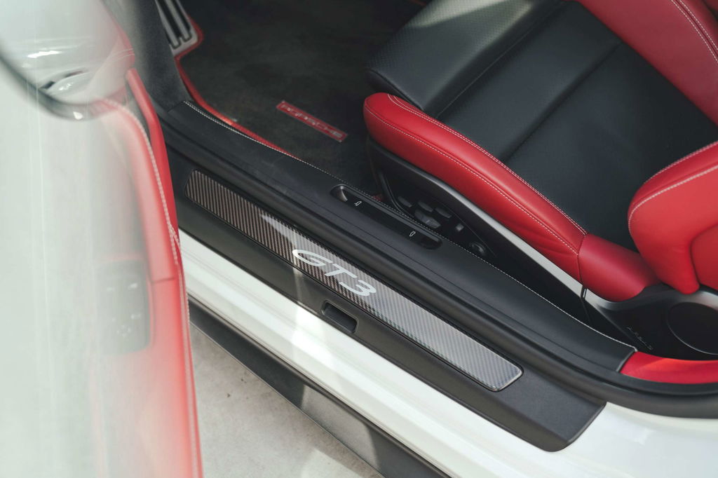 Porsche 992 GT3 Touring