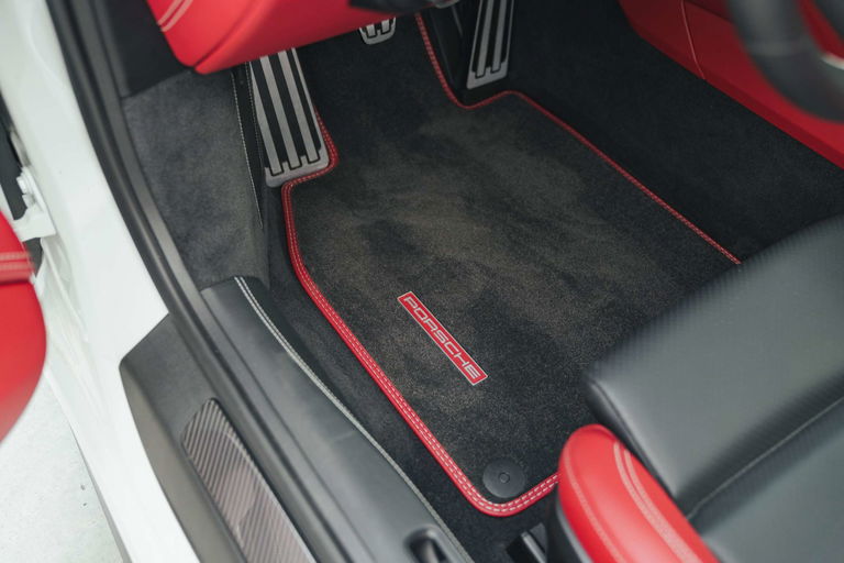 Porsche 992 GT3 Touring