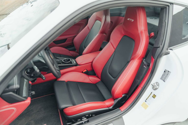 Porsche 992 GT3 Touring