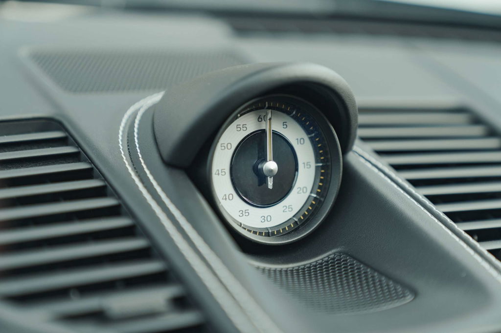 Porsche 992 GT3 Touring